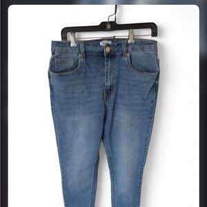 refuge Women's Light Blue Skinny Jeans